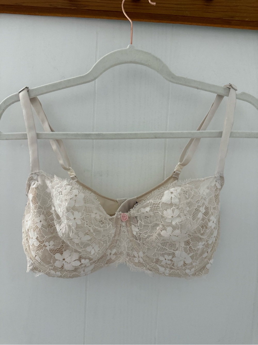 VICTORIA’S SECRET Push Up Bra Non Padding Lace Cream 36DD - Picture 5 of 10